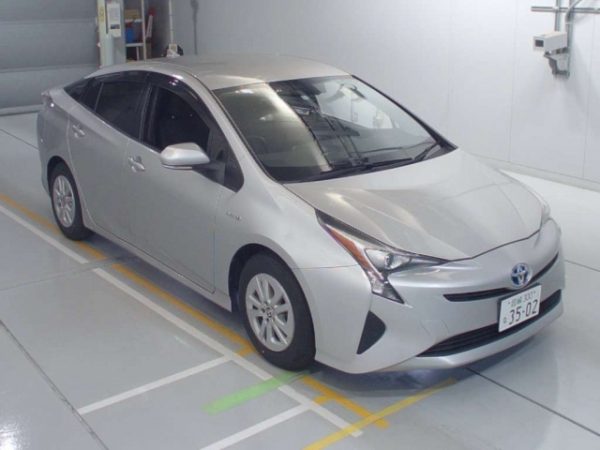 Toyota Prius - Image 4