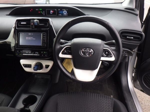 Toyota Prius - Image 2