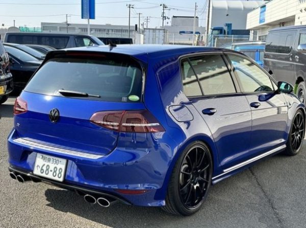 Volkswagen Golf R - Image 7