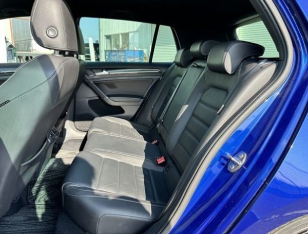 Volkswagen Golf R - Image 13