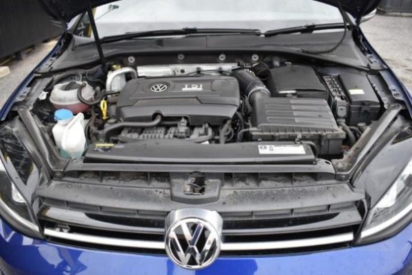 Volkswagen Golf R - Image 16